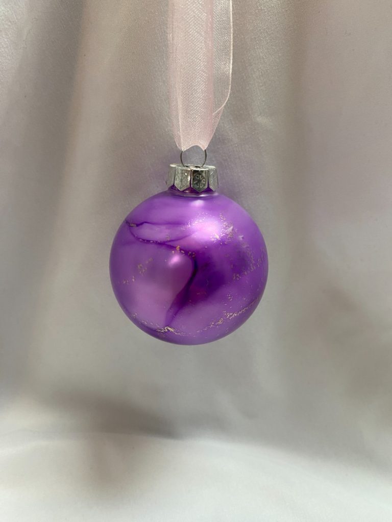 Alcohol Ink Kurs Weihnachtskugel