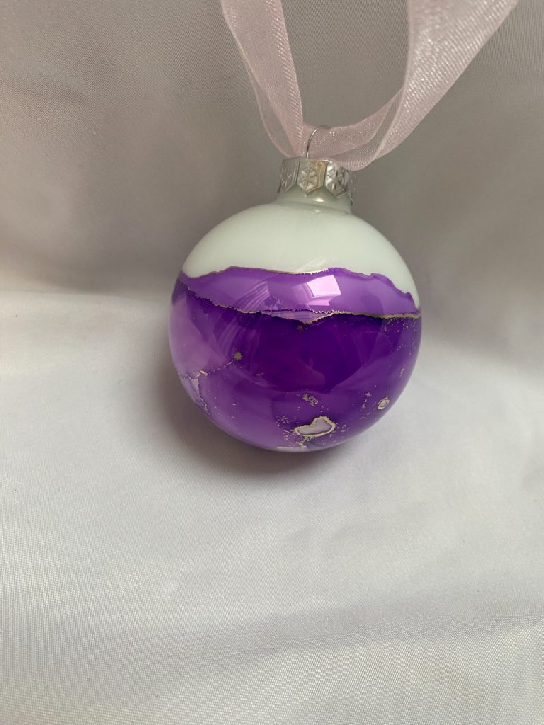 Alcohol Ink Kurs Weihnachtskugel